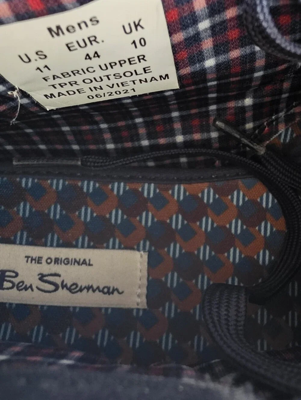 Ben Sherman Navy Canvas Chukka Boots with Cream Sole